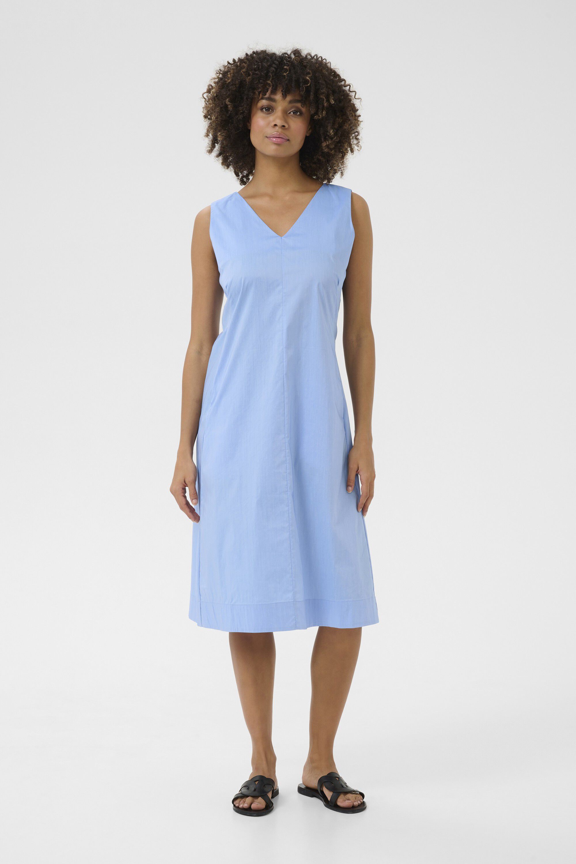 CUnovi Antoinett Sleeveless Dress