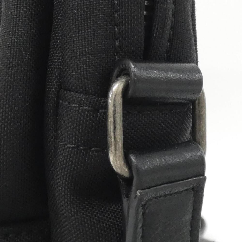 Yves Saint Laurent Shoulder Bag