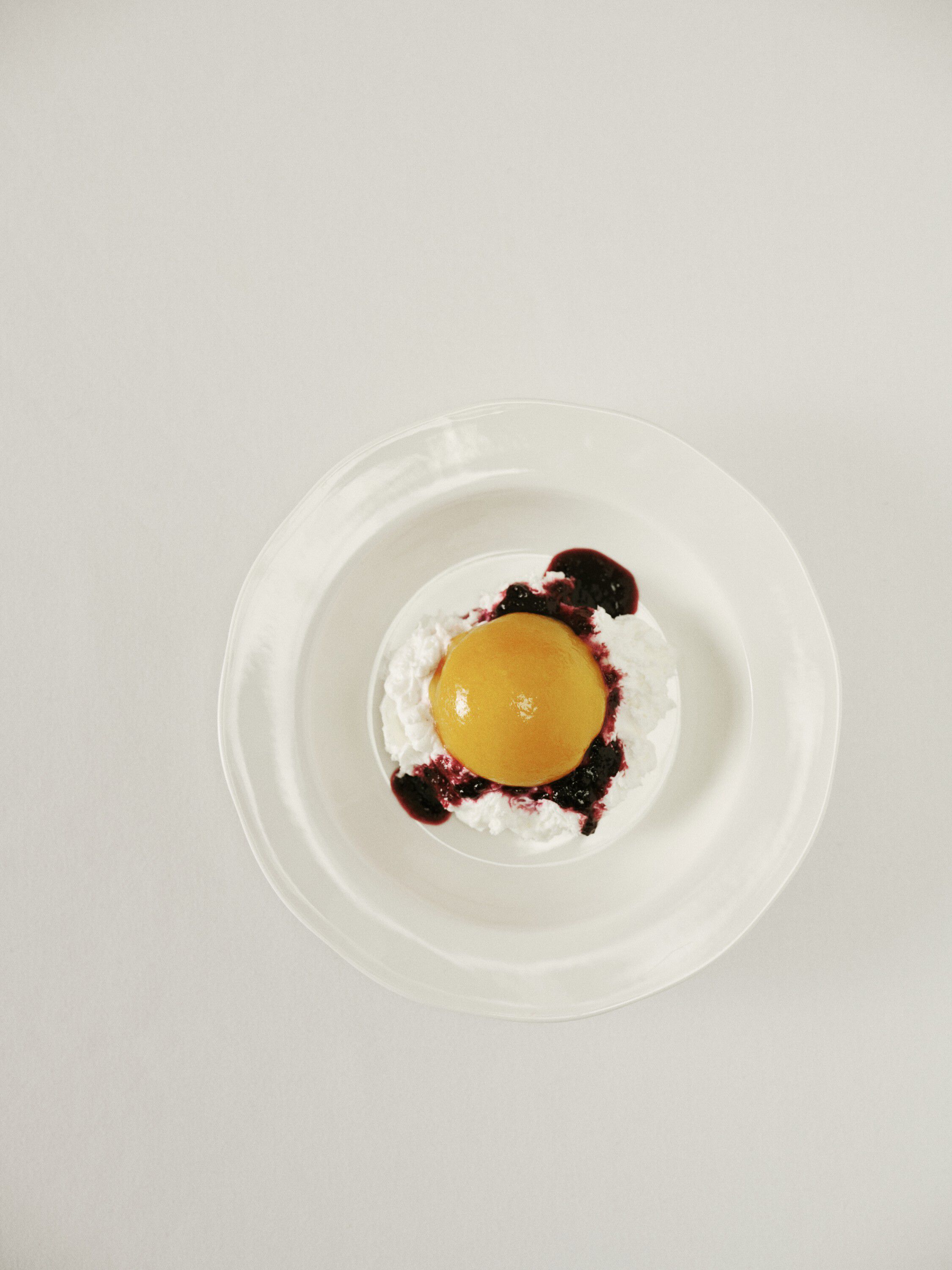 PASTA PLATE L WHITE SILHOUETTE