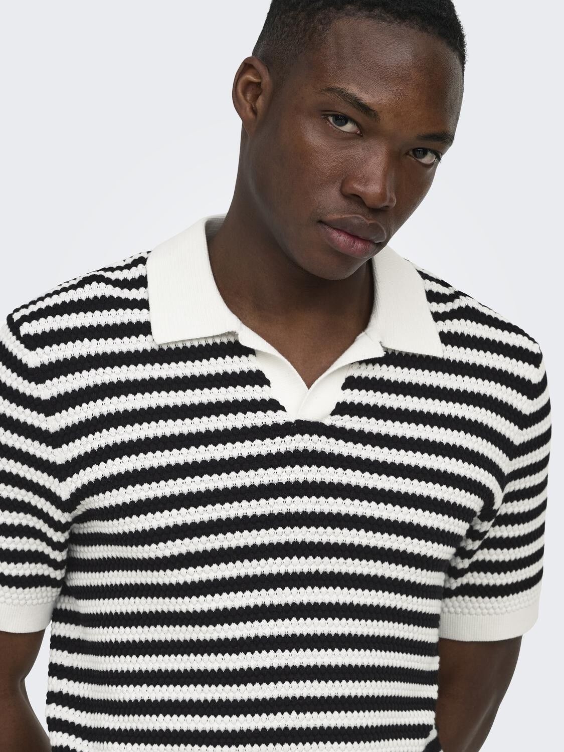 ONSSERGE REG SS SPLIT NECK KNIT