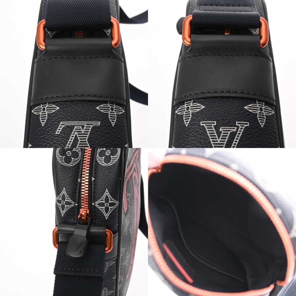 Louis Vuitton Shoulder Bags