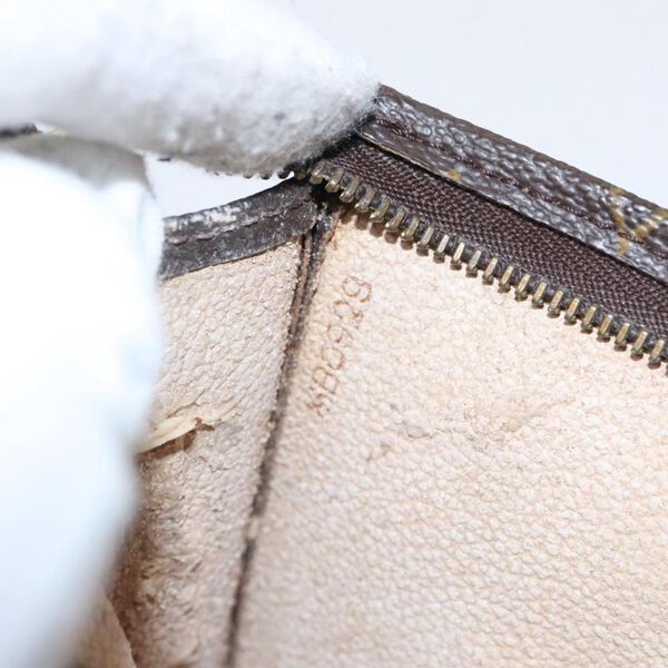 Louis Vuitton Poche Toilette