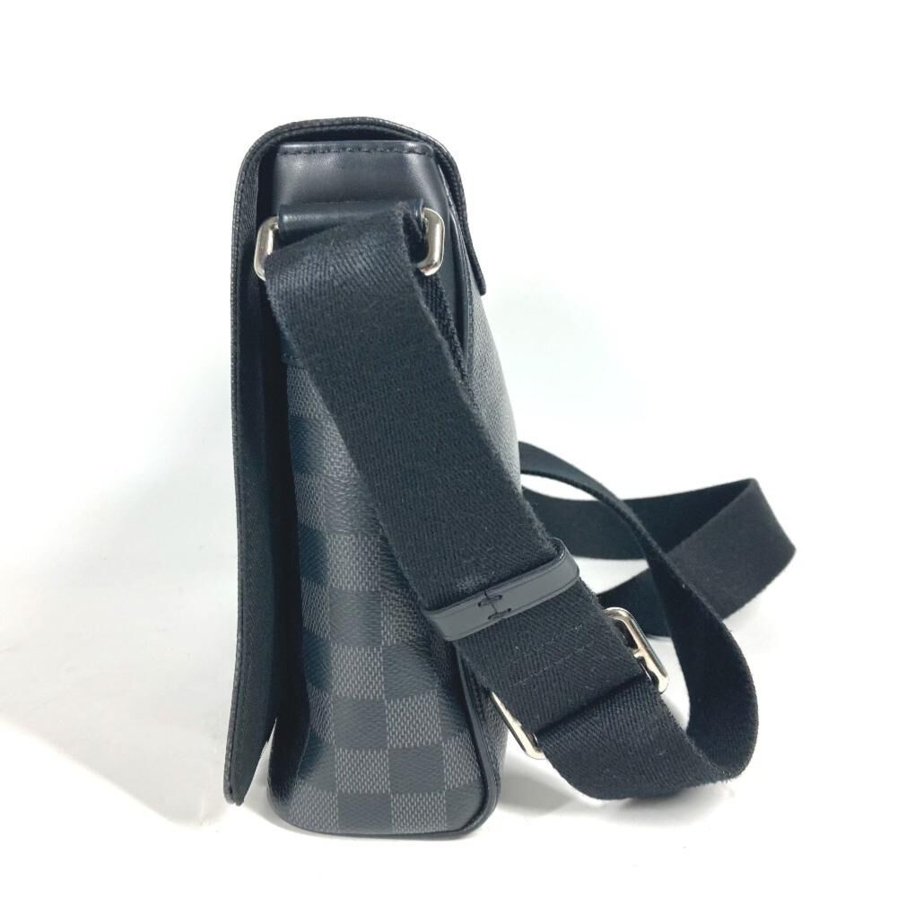 Louis Vuitton District