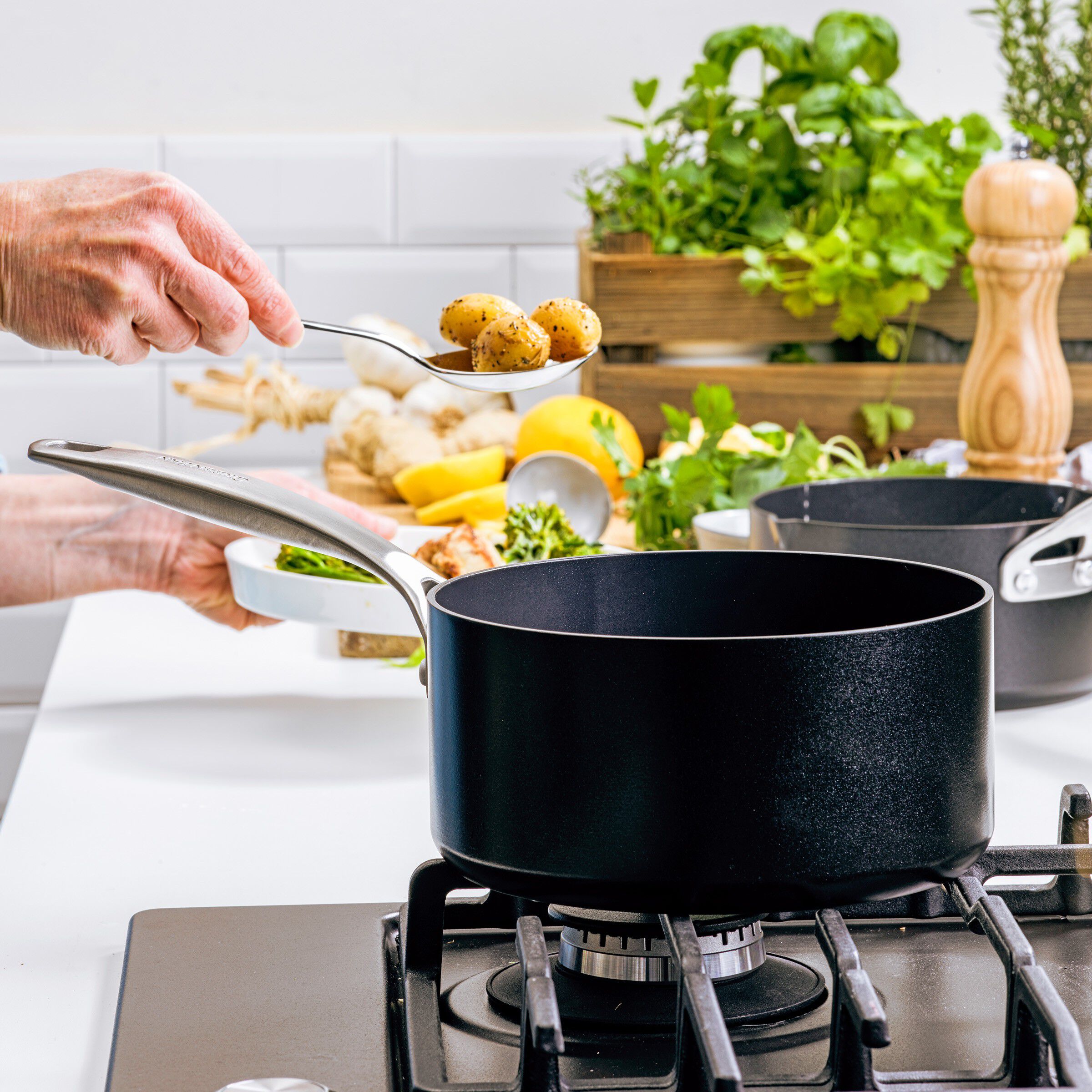 GP-COP FBl Alu Magn Bl 9011+Bl_9GP cvd cookware set 36pc