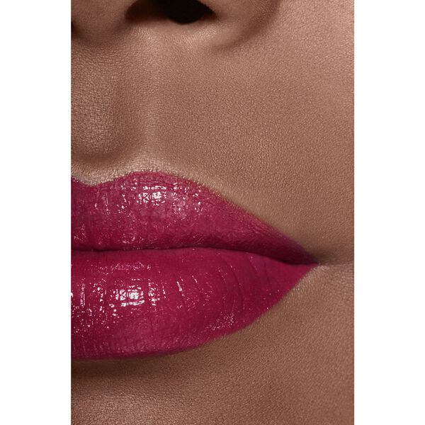 A Hydrating Tinted Lip Balm That Offers Buildable Colour For Better-Lo