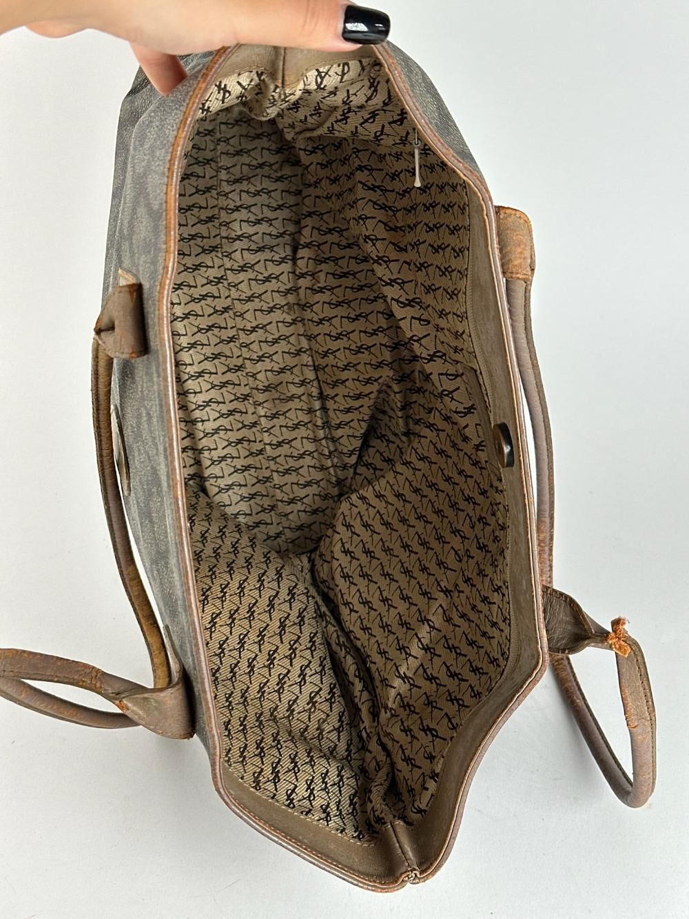 Yves Saint Laurent Tote
