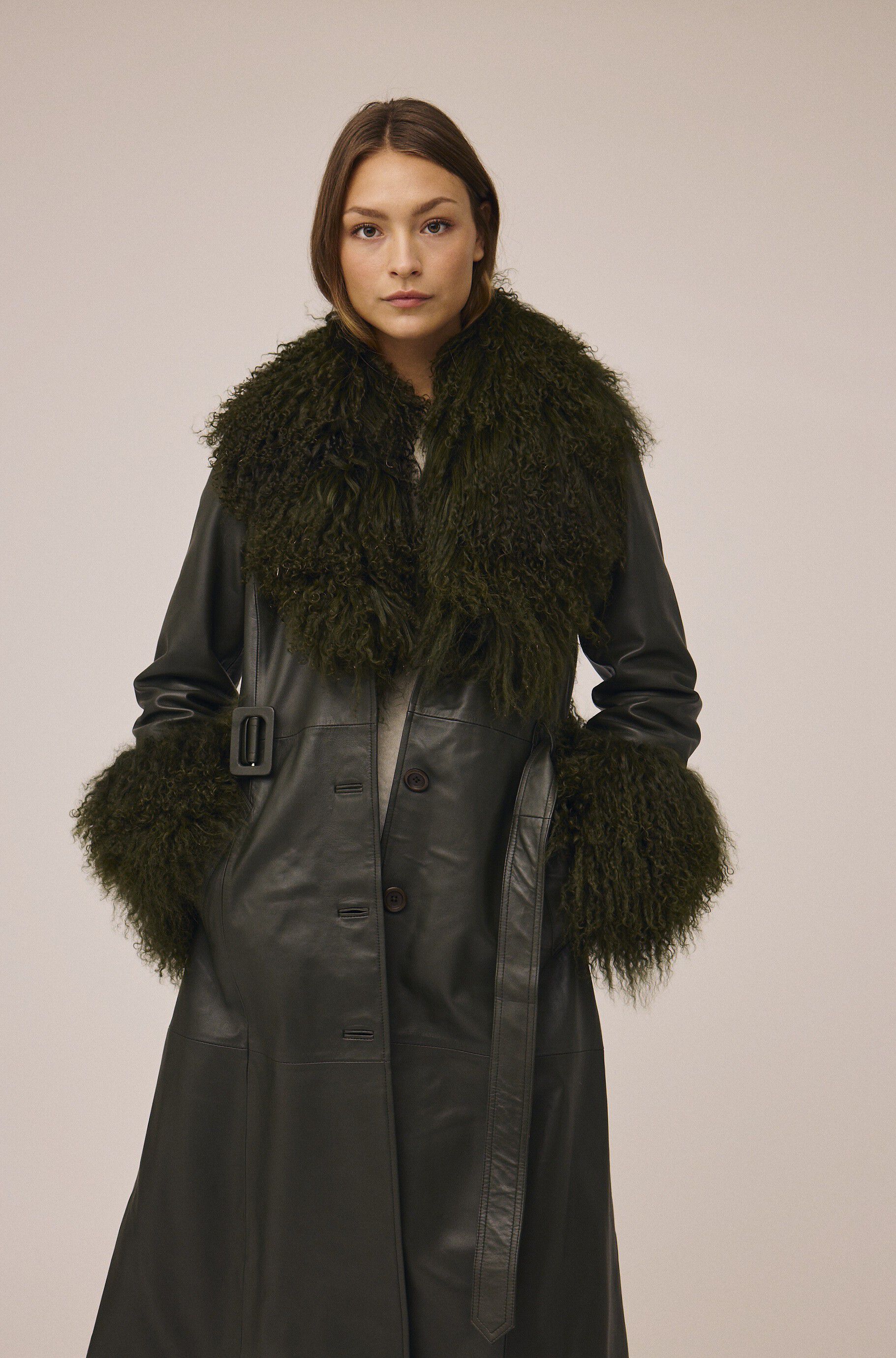 Tana 6 skin coat with lamb fur deetails - LWG