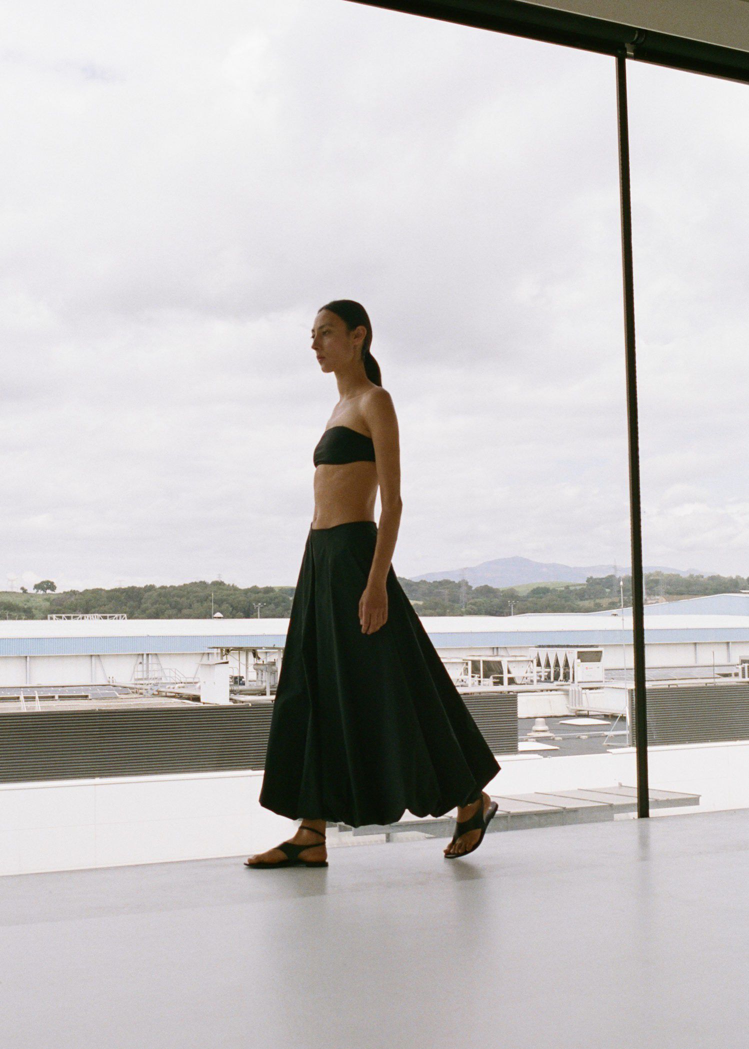 Leather straps sandals