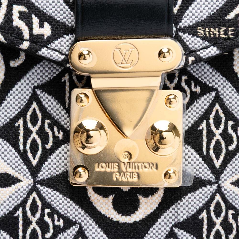 Louis Vuitton Pochette M&eacute;tis
