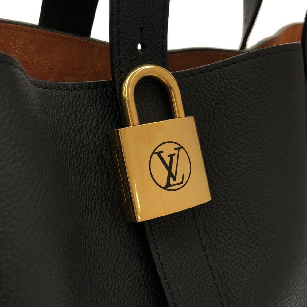 Louis Vuitton Tote