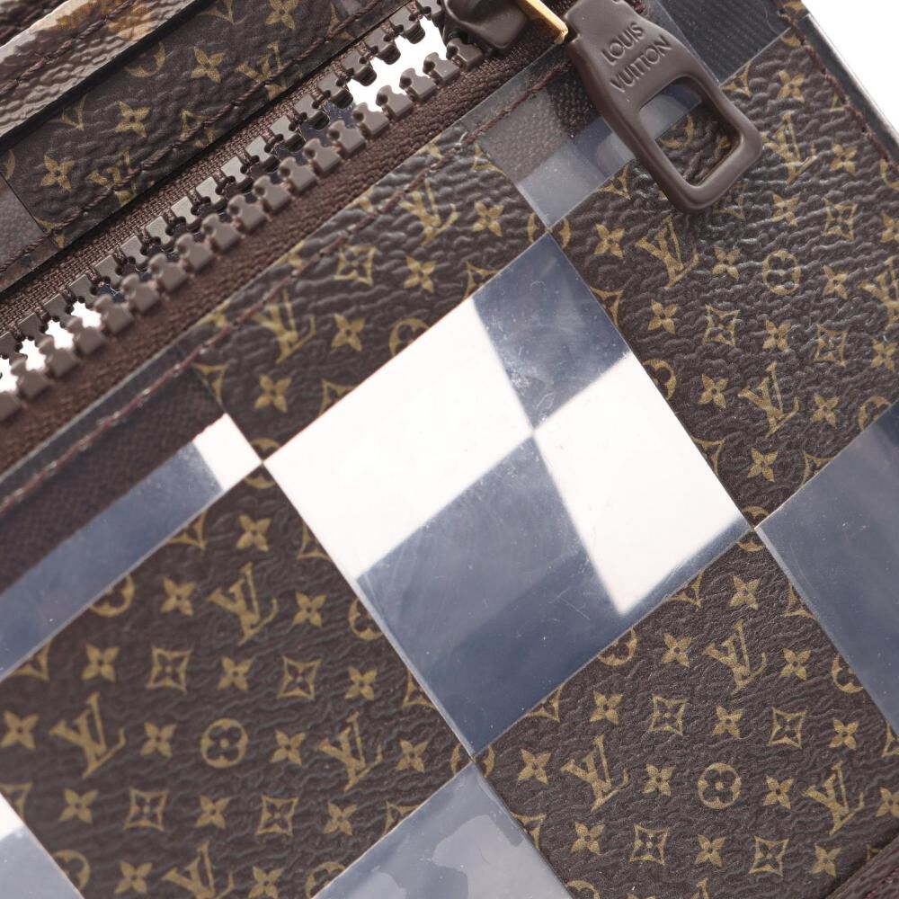 Louis Vuitton Clutch