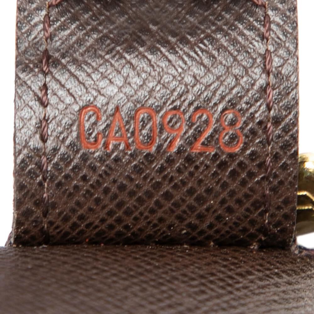Louis Vuitton Trousse Toilette