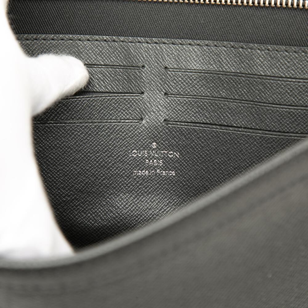 Louis Vuitton Pochette Homme
