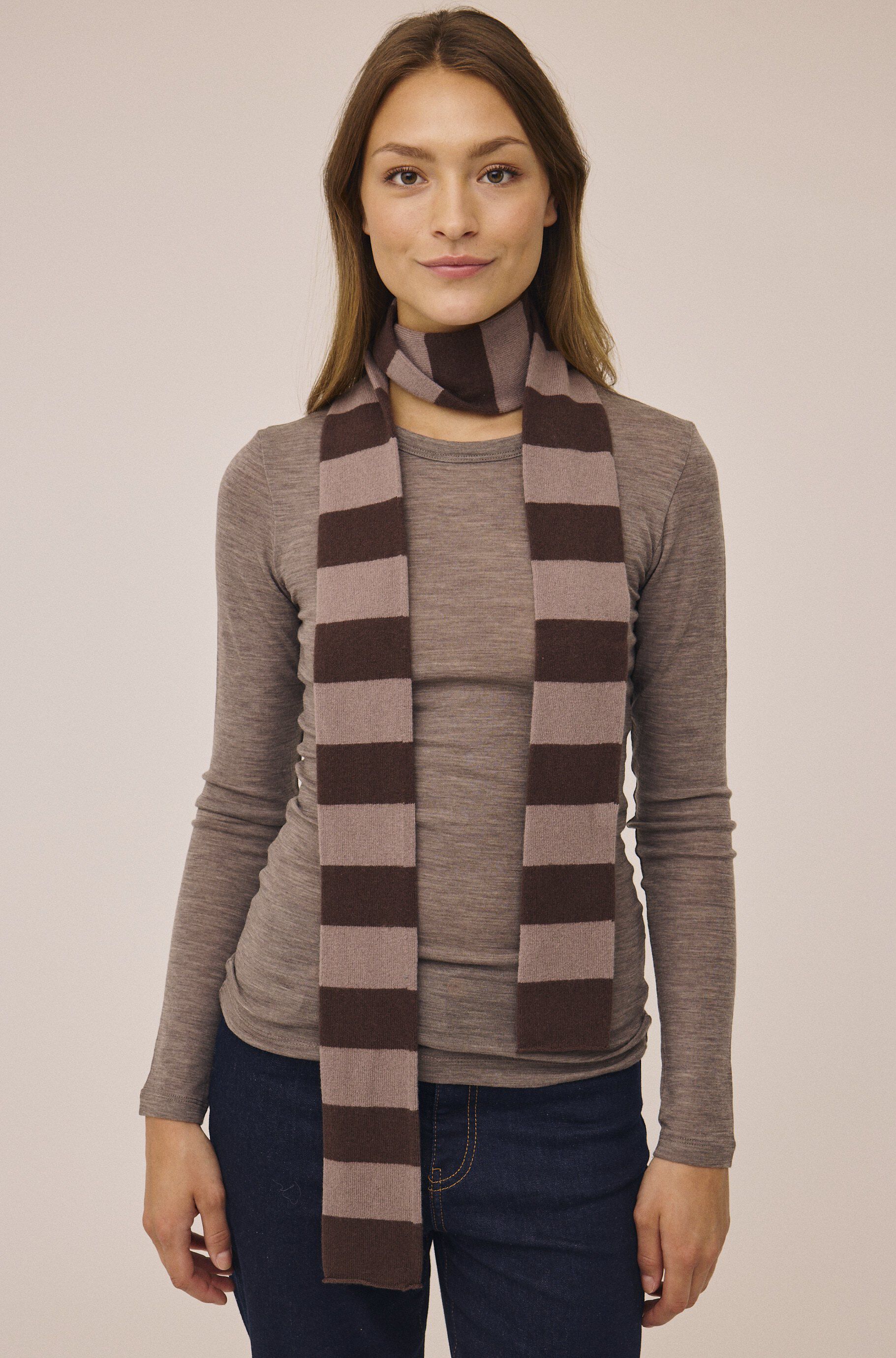 Gloria 6 Scarf RWS