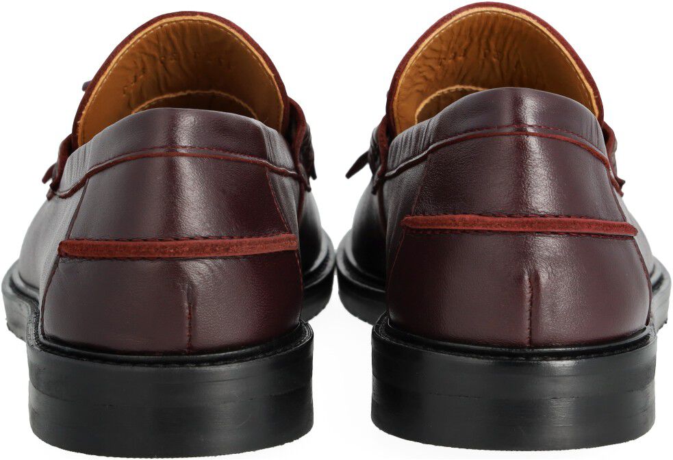Bred loafer med frynser og kvastdet