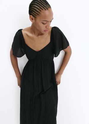 Textured dress with ruched detail