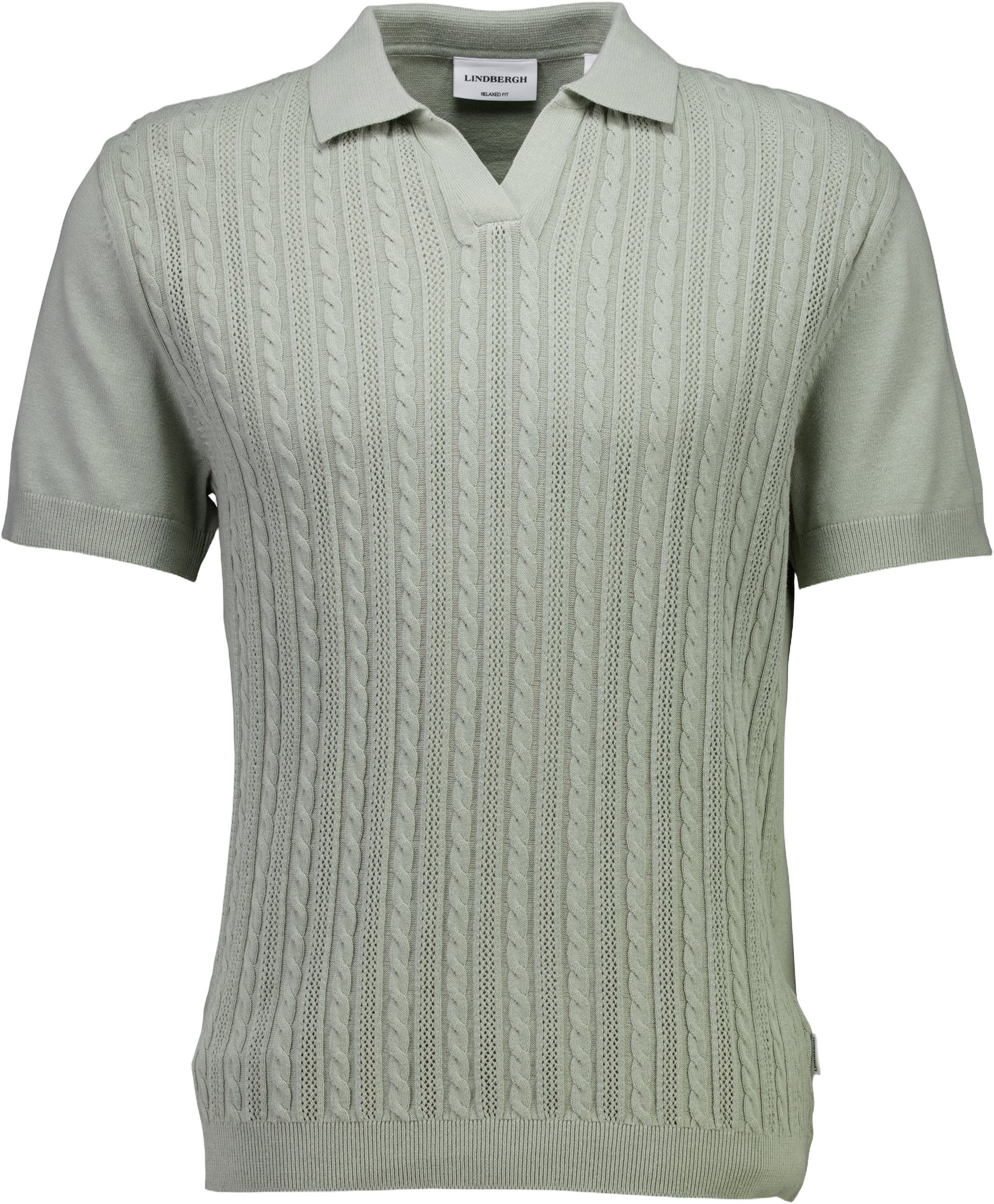 Knitted S/S cable v-neck polo