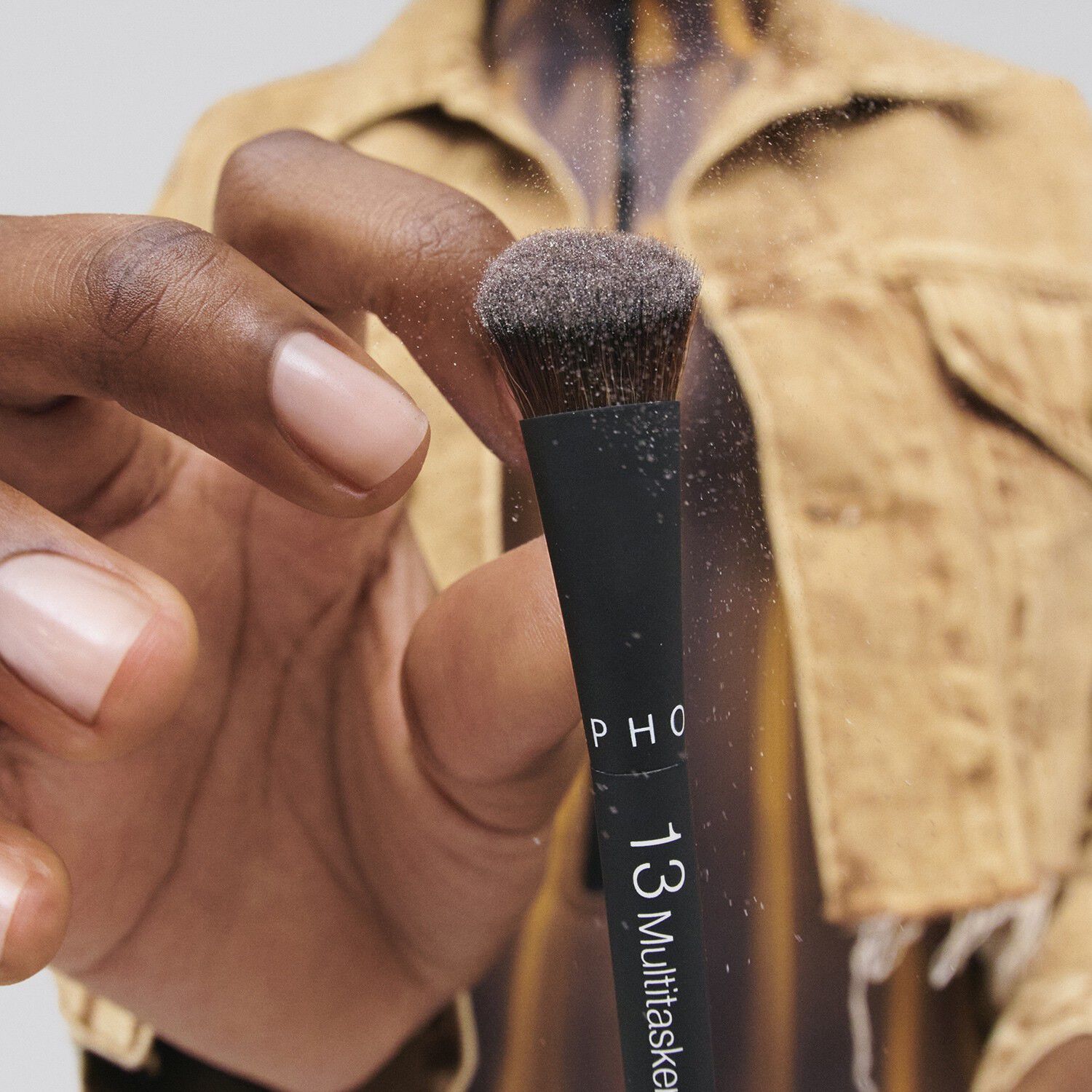 LE PINCEAU MULTI-USAGE YEUX-24 13