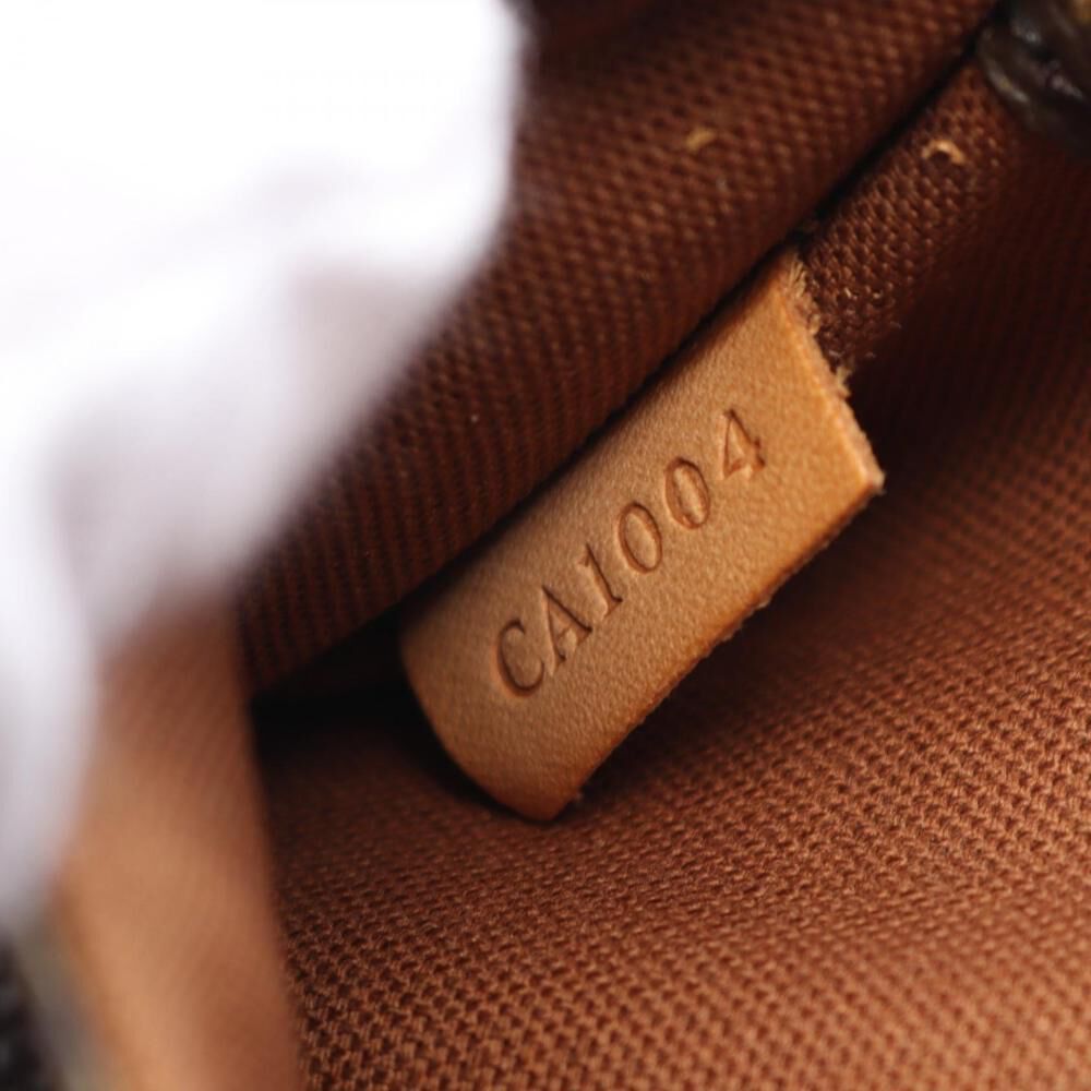 Louis Vuitton Pochette Gange