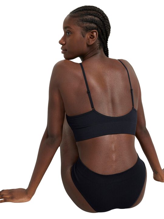 Blød ribbet bh uden sømme med v-halsudskæring