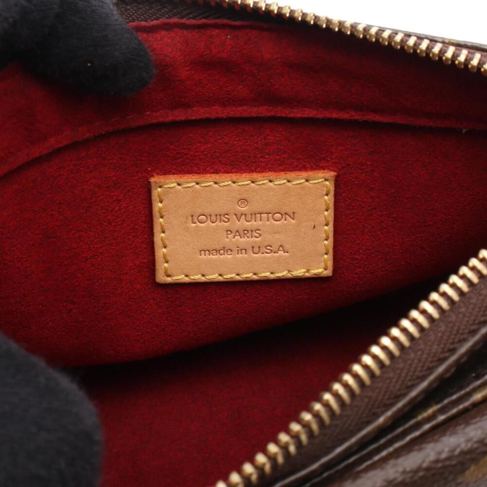 Louis Vuitton Shoulder Bags