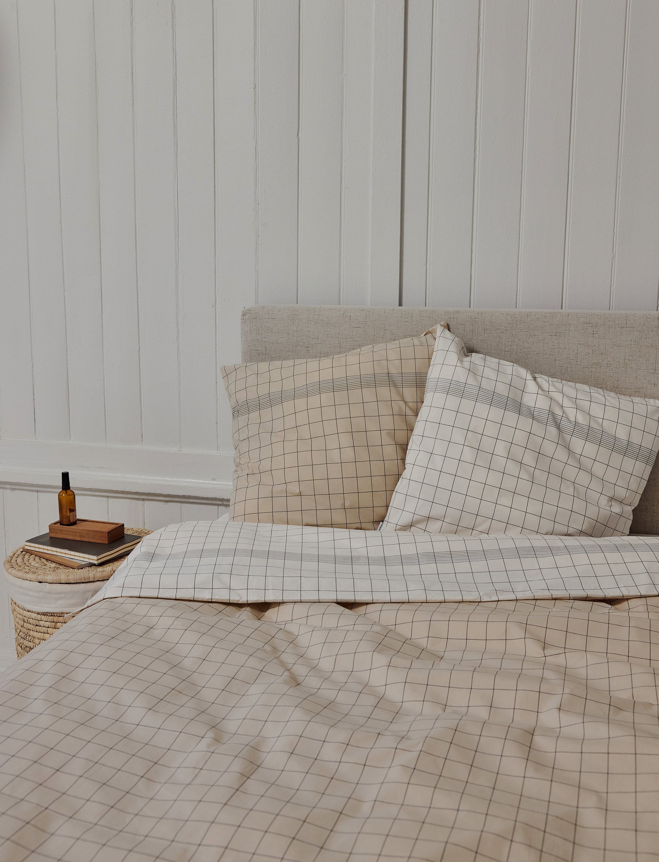 Vibeke Klint senget&oslash;j 140x200 cm/50x70 cm white