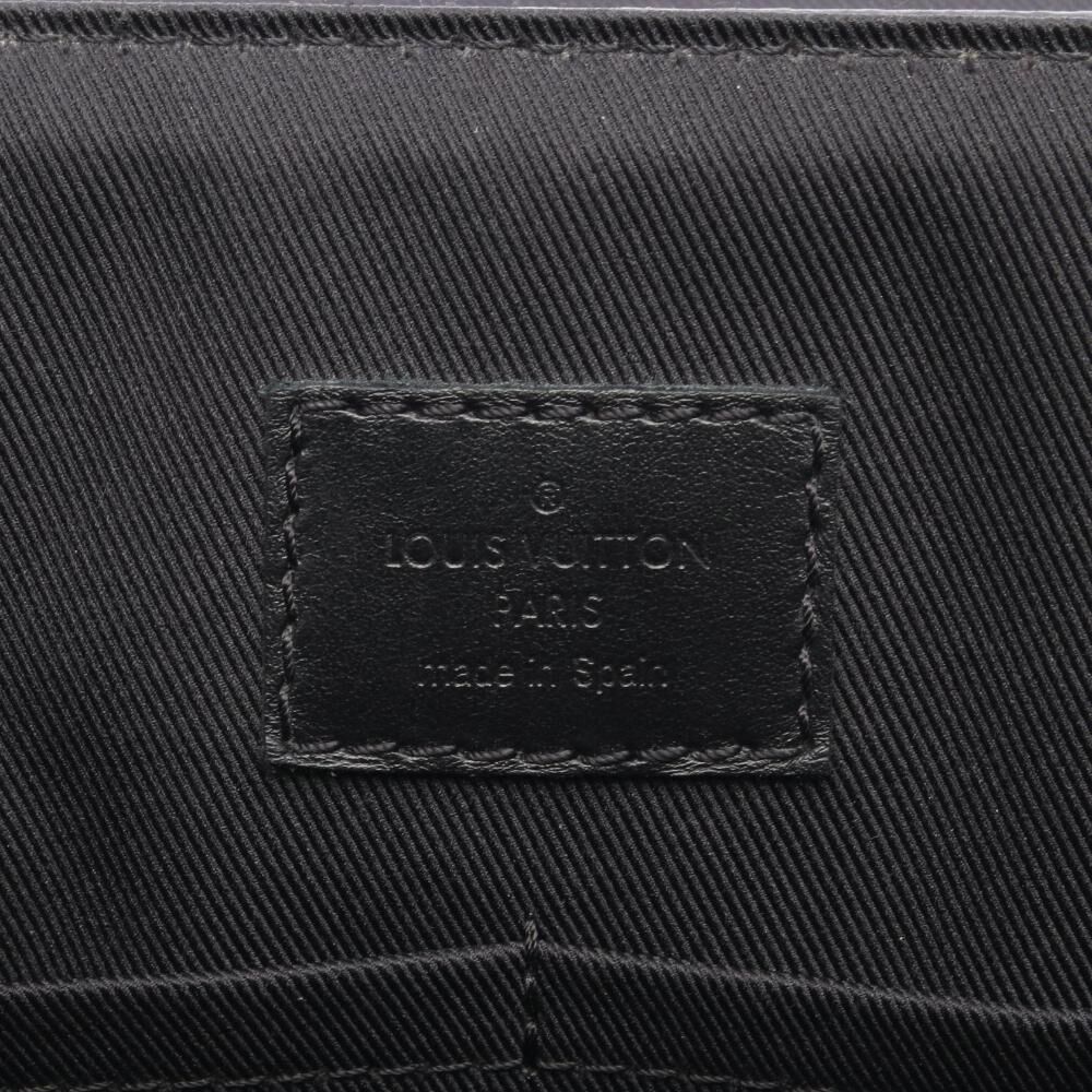 Louis Vuitton Messenger