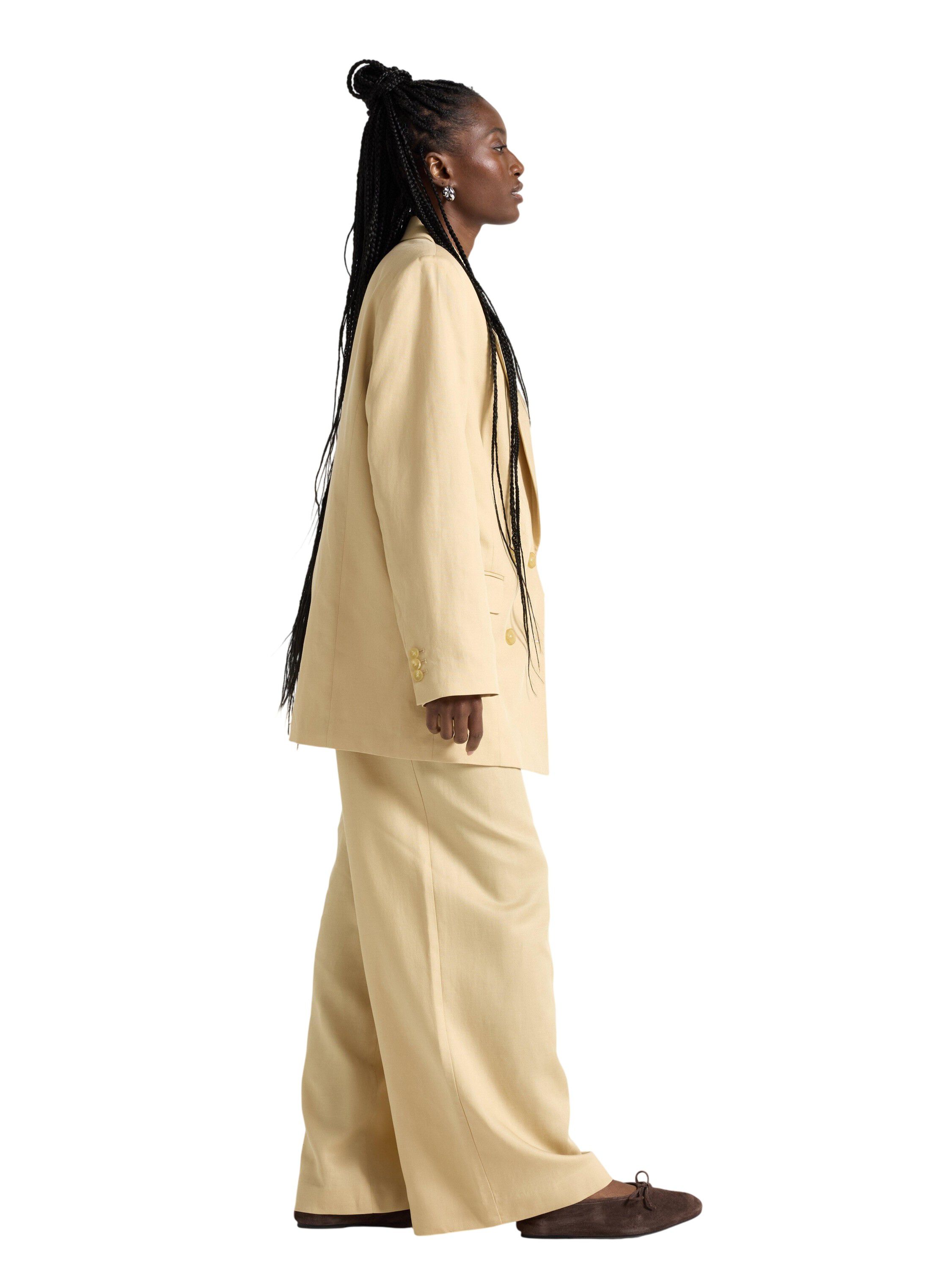 Bukser med medium h&oslash;y midje og ekst