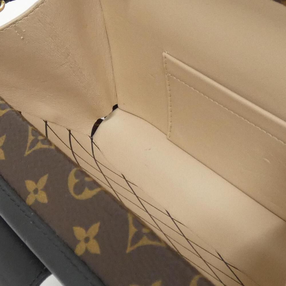 Louis Vuitton Petite Malle