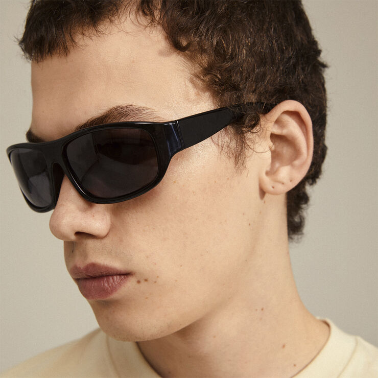 GERTRUD solbriller, sort Føl dig em