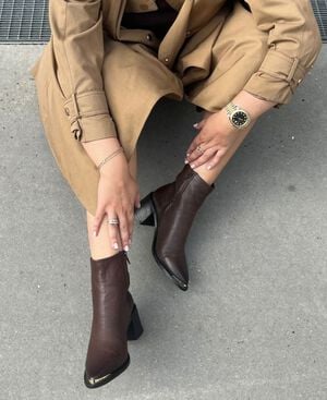 THE EMELY BOOT