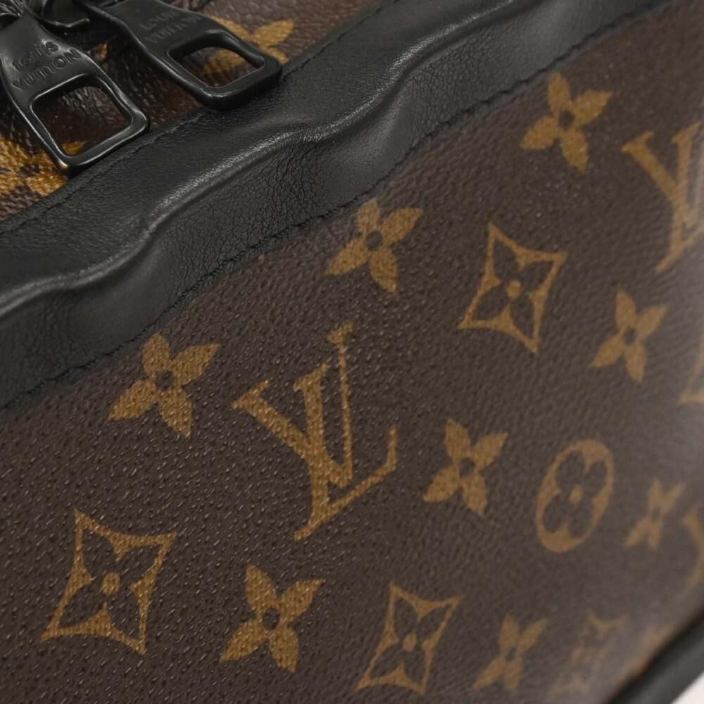 Louis Vuitton Shoulder Bags