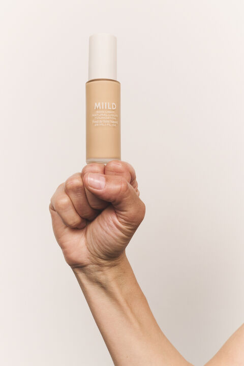 Skin Light - Natural Liquid Foundation