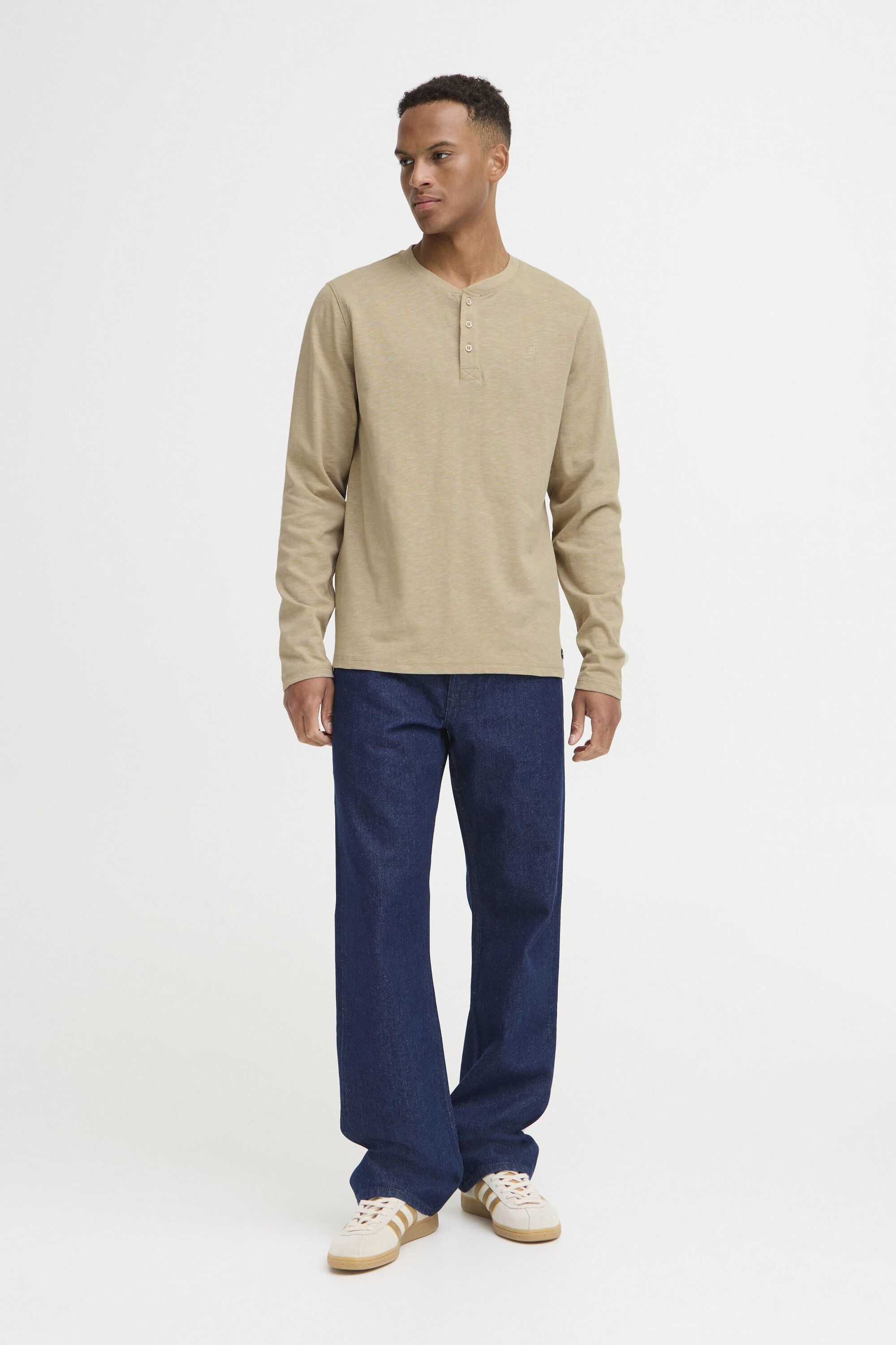 Lang&aelig;rmede t-shirts