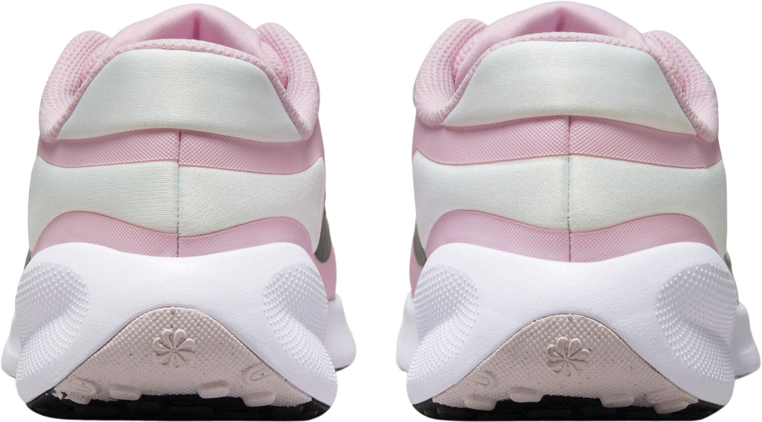 Revolution 7 sneakers