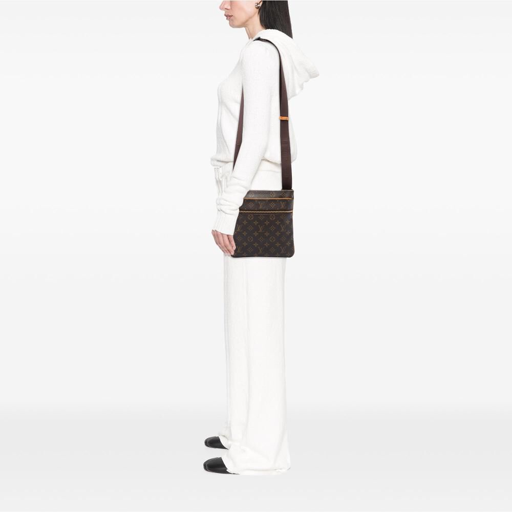 Louis Vuitton Shoulder Bags