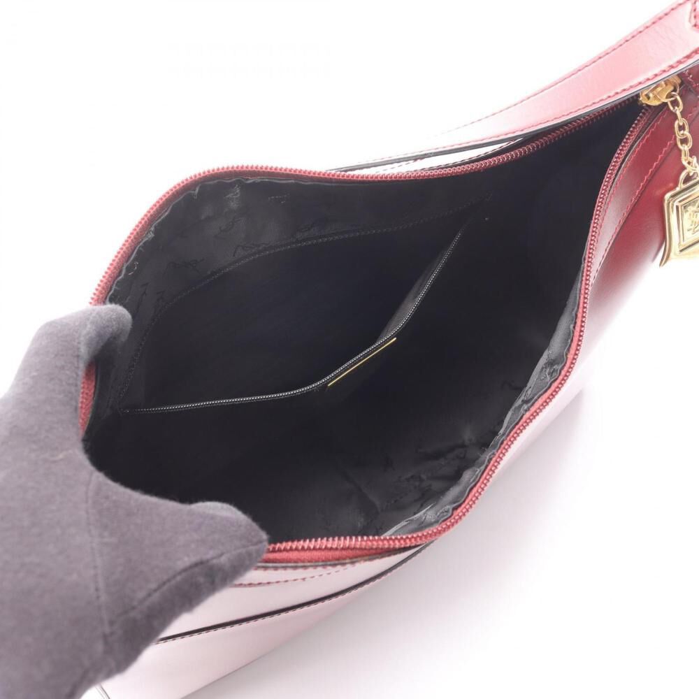 Yves Saint Laurent Shoulder Bag