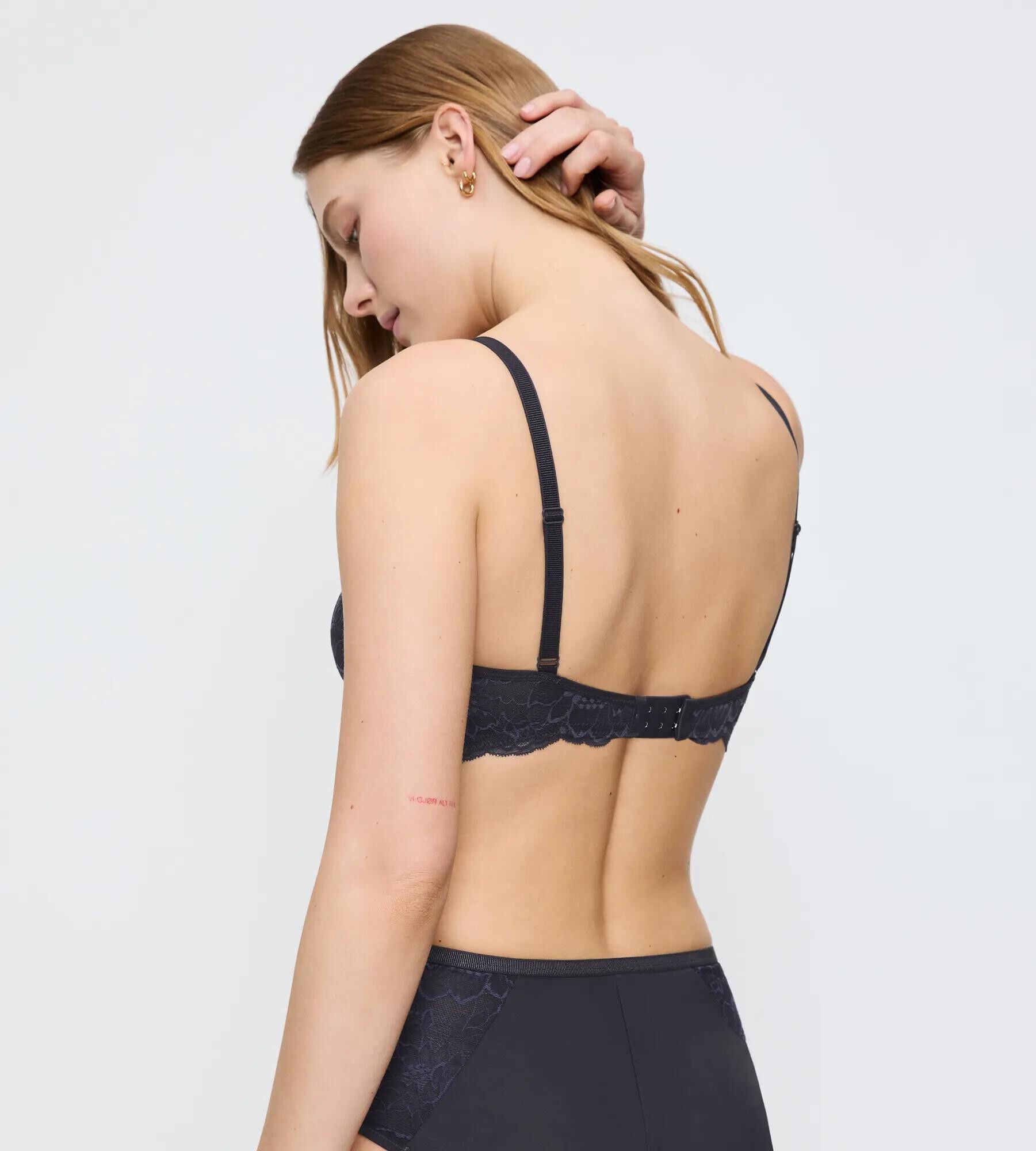 Amourette Charm T W02