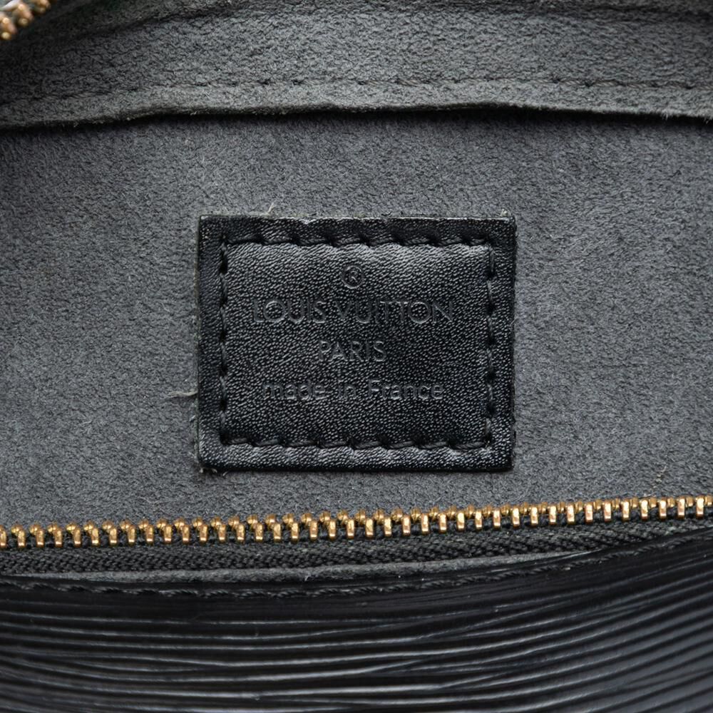 Louis Vuitton Pont Neuf