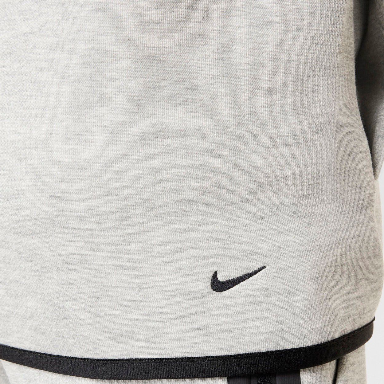 Tech Fleece H&aelig;ttetr&oslash;je