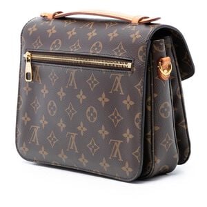 Louis Vuitton Shoulder Bags