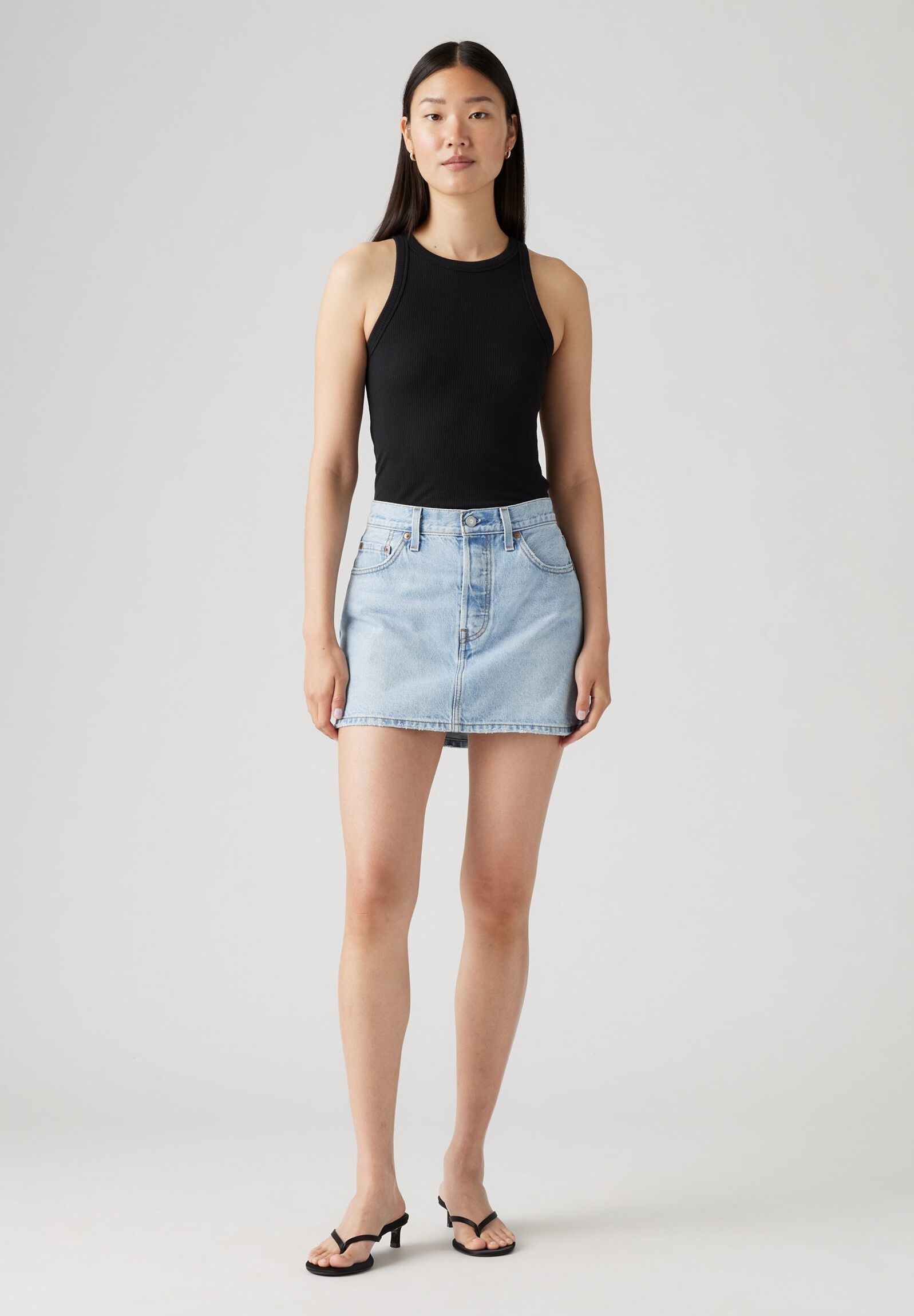 ICON SKIRT FRONT AND CENTER