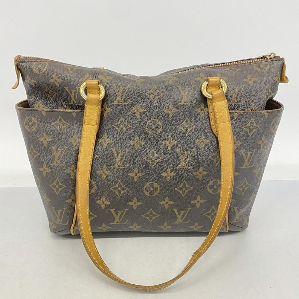 Louis Vuitton Totally