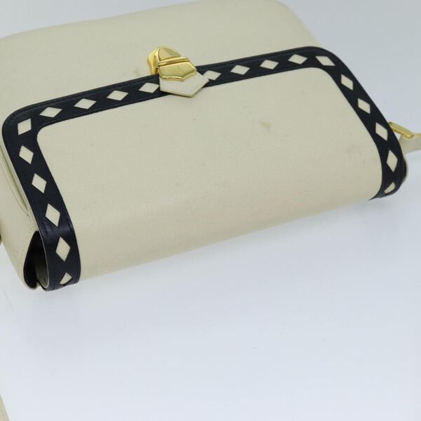 Yves Saint Laurent Shoulder Bag