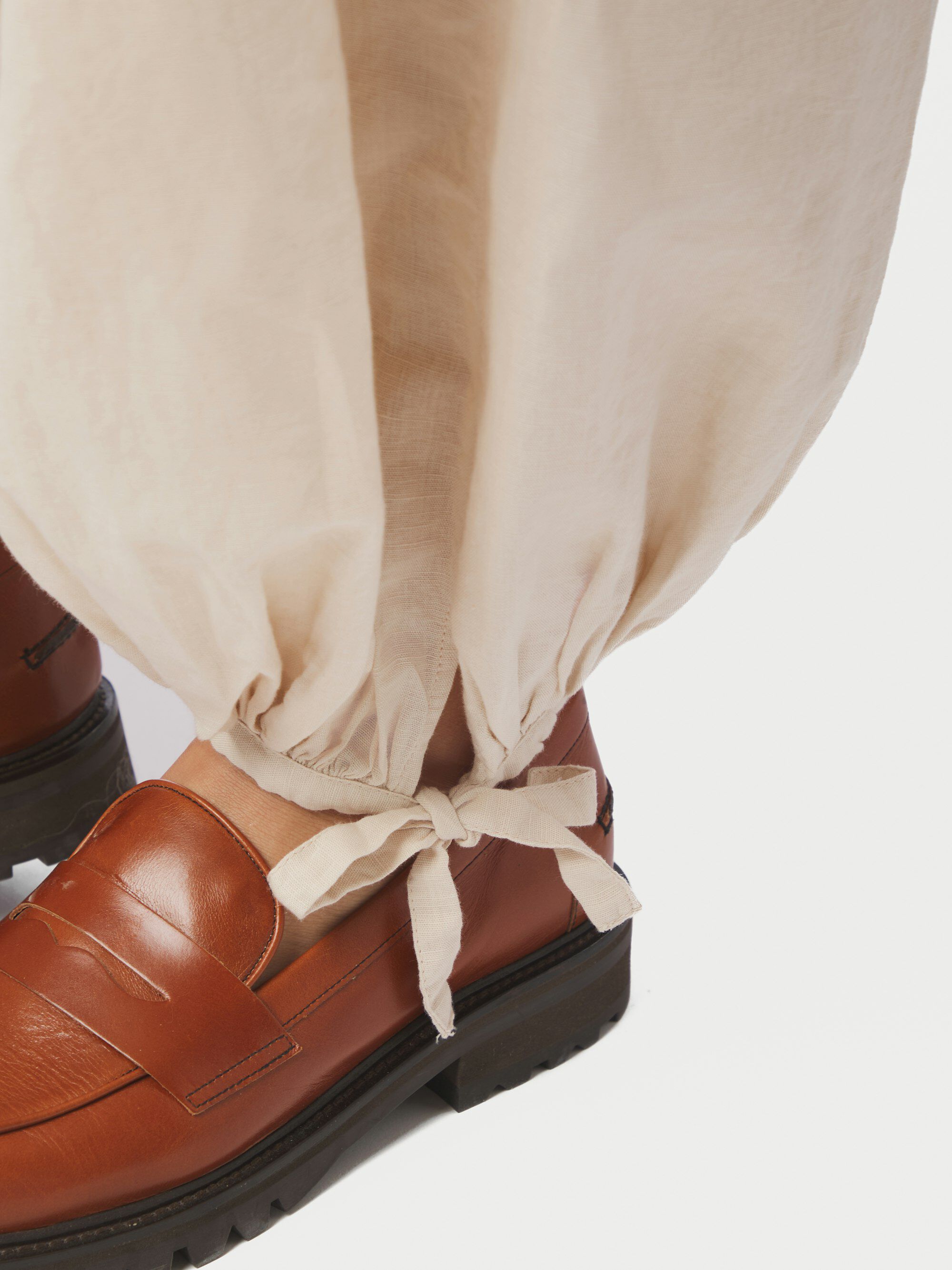 Roxane Balloon Linen Pants