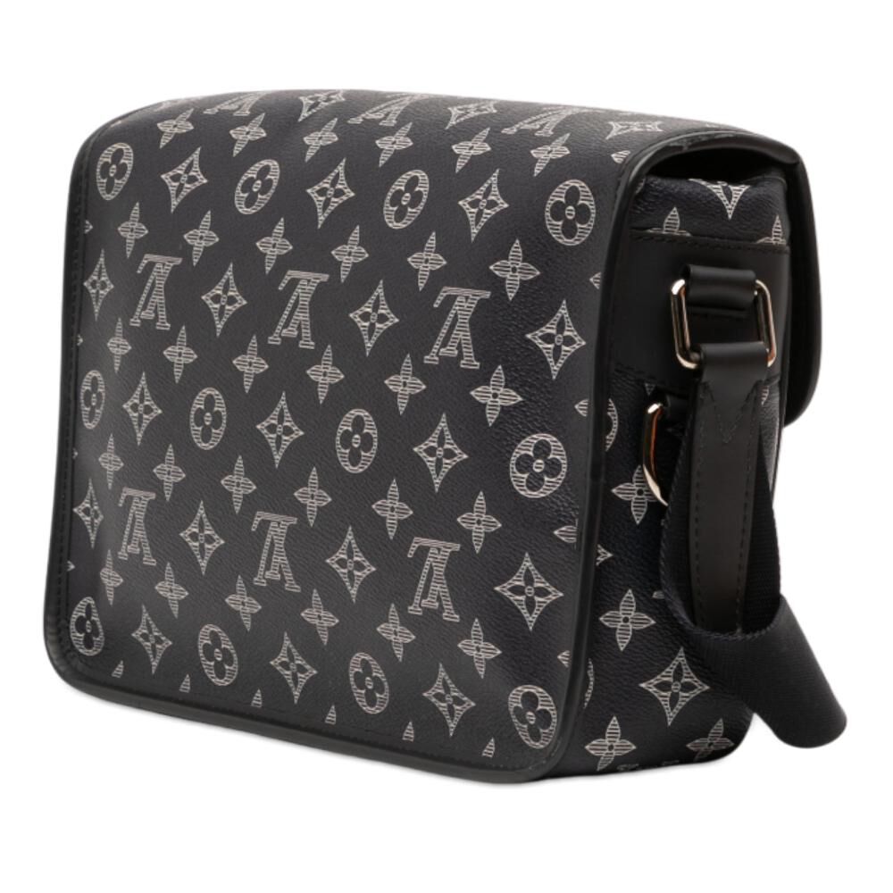 Louis Vuitton Messenger