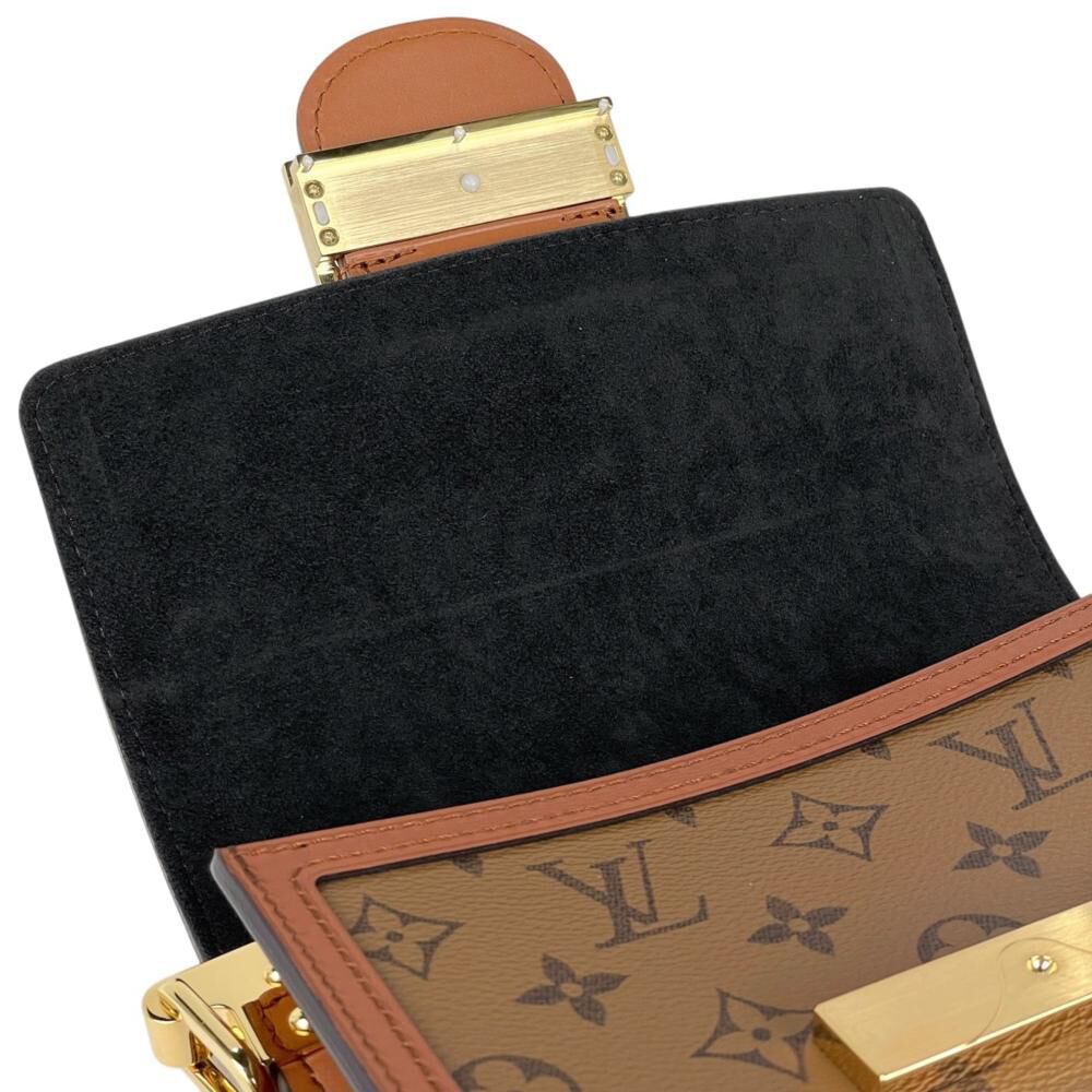 Louis Vuitton Shoulder Bags