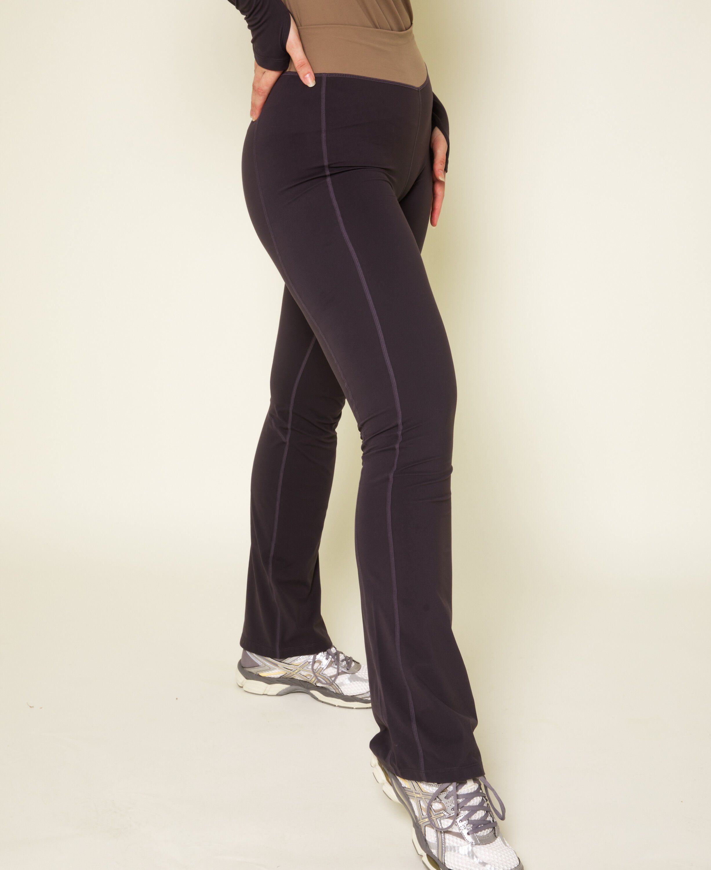 Rise h&oslash;jtaljet flared leggings med lomme - Charcoal