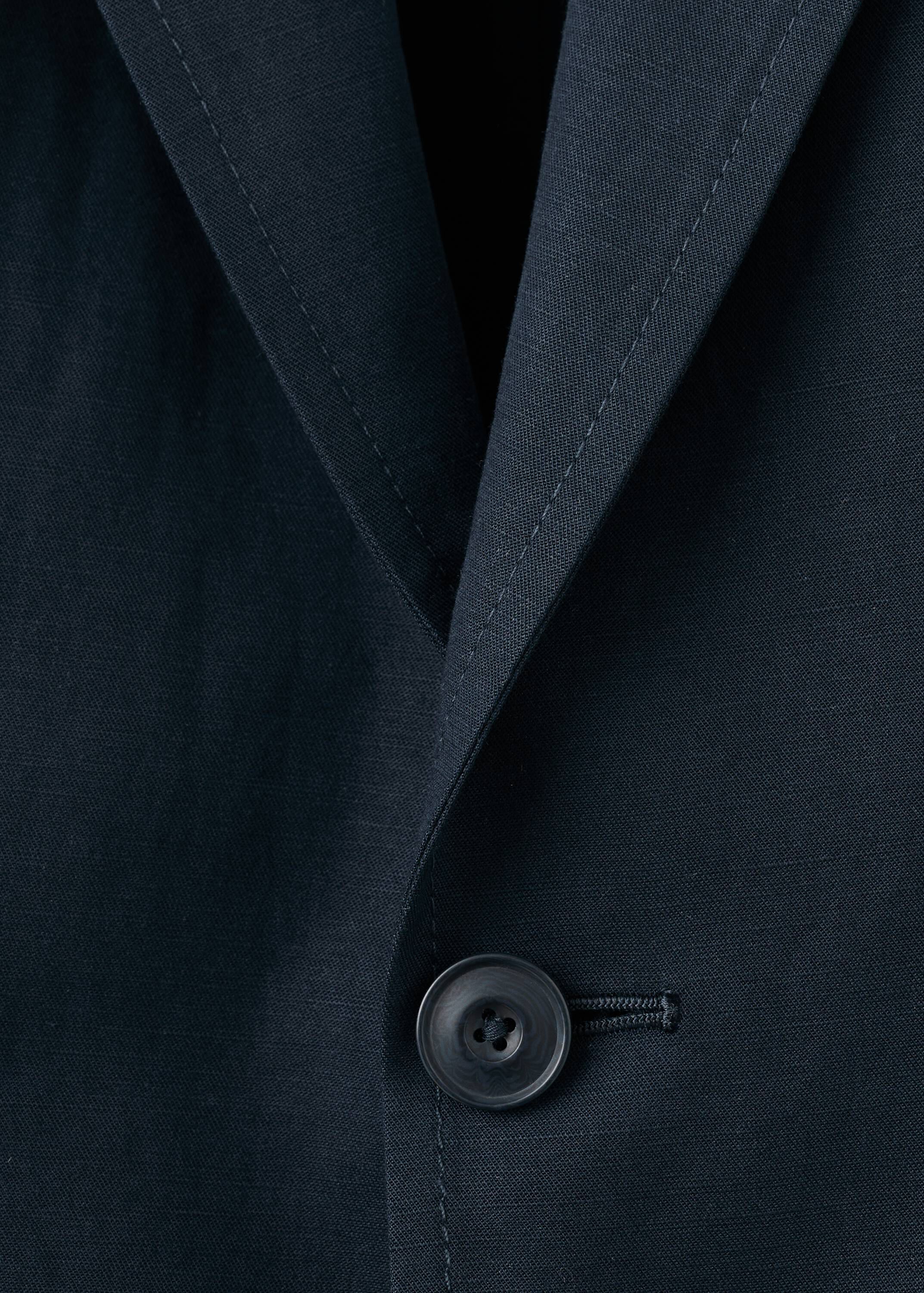 Slim-fit suit jacket made from a li
