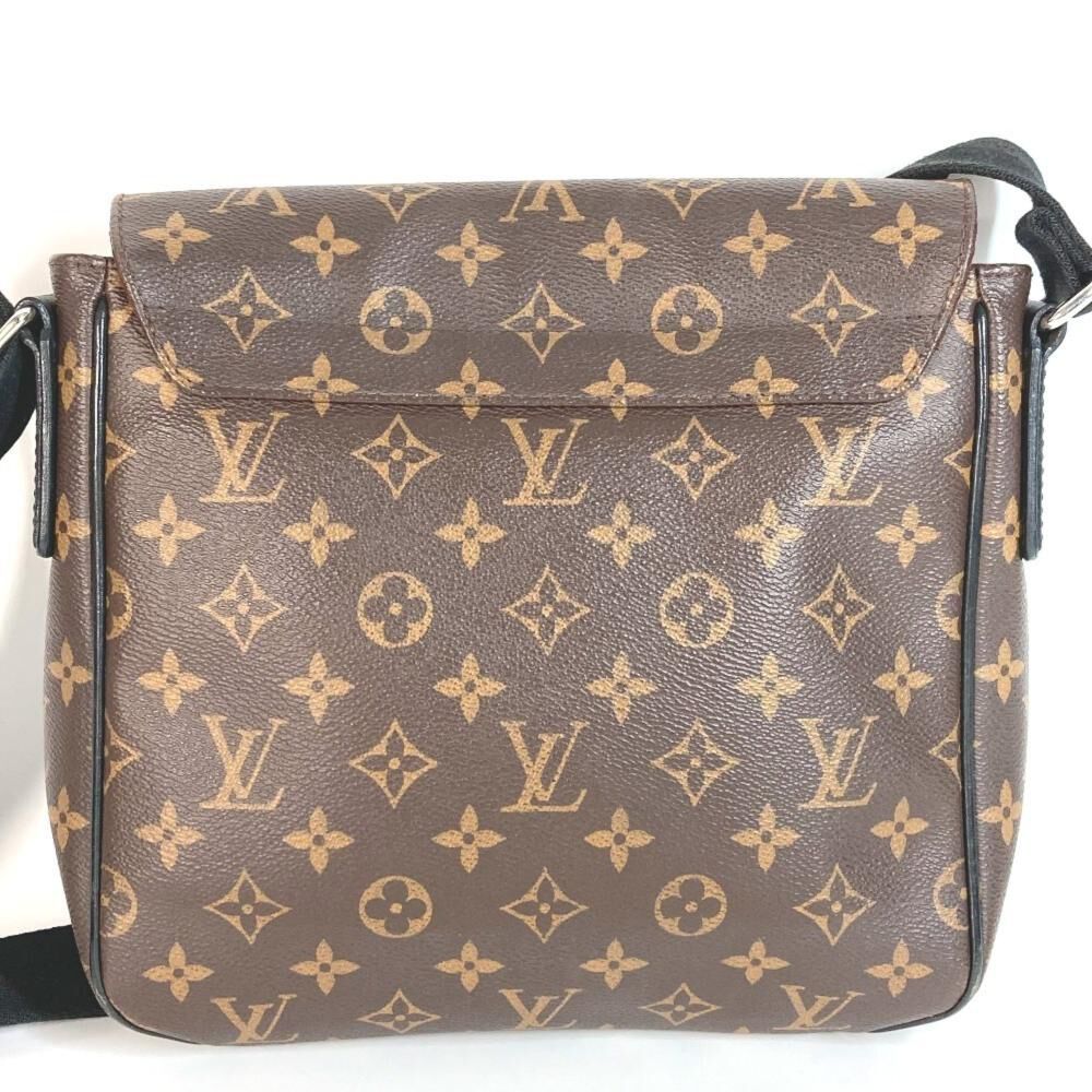 Louis Vuitton Messenger